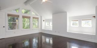 Adorable Enfield Home With Detached Studio Garage Gallery 20