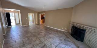 1299 Dogwood Gallery 13