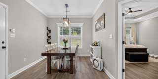 Fabulous Home in Miller's Glenn Gallery 11