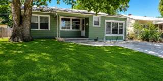 2 Bedroom, 1 Bathroom Home with Spacious Family Room & Fenced Backyard 2 Bedroom, 1 Bathroom Home with Spacious Family Room & Fenced Backyard Gallery 1