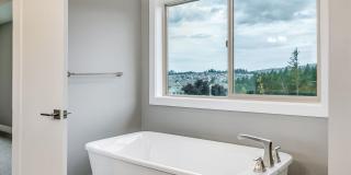 Bethany Stunner - 5 Bedrooms with Main-Level Bed & Bath, Modern Kitchen & Private Fenced Yard Gallery 20