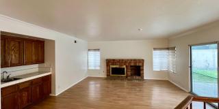 Beautiful 4 Bedroom Single Family Home with Pool and Pool Service Included for Lease in Rancho Cucamonga Beautiful 4 Bedroom Single Family Home with Pool and Pool Service Included for Lease in Rancho Cucamonga Gallery 8