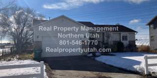 6 Bed 3.5 Bath Rambler Home in Layton Gallery 1