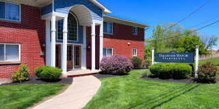 Hallwood Manor Apartments Gallery 1