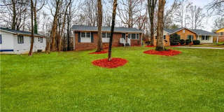 Room in 3 Bedroom Home at Foxcroft Dr Gallery 7
