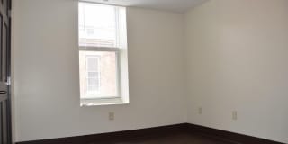 100 N CENTRE Street Gallery 8