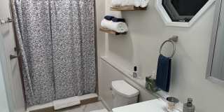 26 Greenwood Avenue Gallery 24