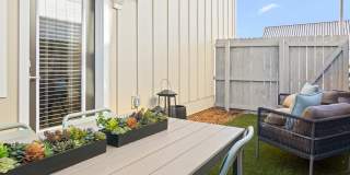 LEO at Flint Crossing Gallery 8