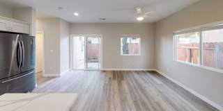 One Story 4BD/2BA w/ Private Yard!! Gallery 1