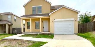 *MOVE IN SPECIAL* Spacious 3BR Two-Story Near Lackland AFB with Fenced Backyard Gallery 4