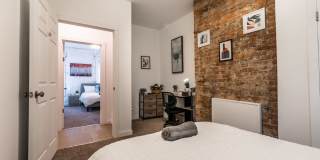 Urban Elegance in the Heart of the South Side Gallery 15