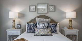 Ivy Knoll Gallery 22