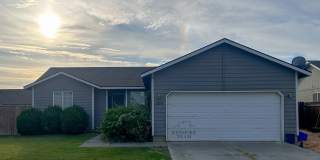 3 Bedroom, 2 Bath Home in Kennewick Gallery 1