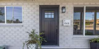 7415 E Holly Street Gallery 1