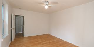 Four Bed Bella Vista Townhome Gallery 15
