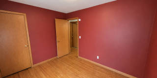 Updated 2-Bedroom NE Minneapolis Apartment with/ Off-Street Parking! Gallery 8