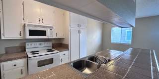 Two Bedroom One Bathroom Apartment Gallery 5