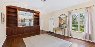 2400 Delmar Place Gallery 12