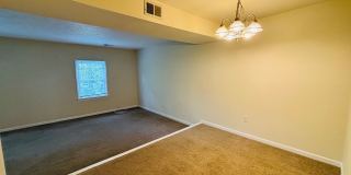 4 Bedroom, 2.5 Bath Townhouse Gallery 7