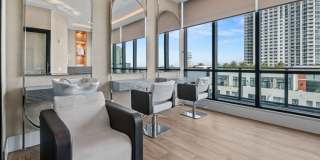 Veneto Las Olas Gallery 44