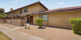 Fully Remodeled South Tempe 3BR Townhome w/ Private Yard, W/D & Parking Gallery 27