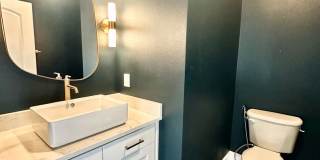 Modern 3 bedroom, 2.5 bathroom Townhome in Mapleleaf! Gallery 12