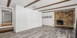 14529 Greenleaf St Gallery 11