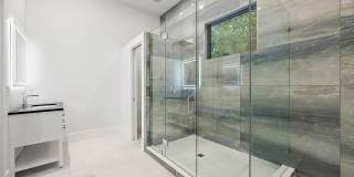 706 Lakeside Circle Gallery 22