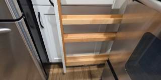 RENOVATED 2BD/1.5 BATH WITH PARKING, LAUNDRY, AND FULL H-VAC WITH MOVE IN SPECIAL!! Gallery 28