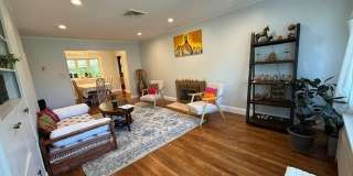 20 Gainsboro Gallery 3