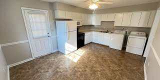 Adorable 3 Bedroom home Convenient to Downtown Durham Gallery 8