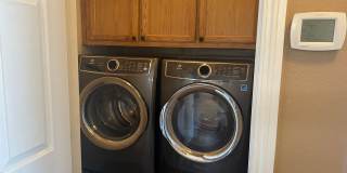 Beautiful 2 bedroom townhome with attached garage Gallery 15