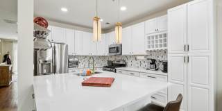 273 ROSLYN CT Gallery 13