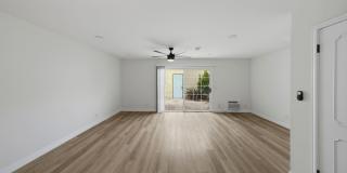 Charming 2-Bedroom Townhouse for Rent in Huntington Beach! Gallery 10