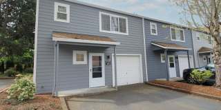 Fantastic 2 Bedroom, 2.5 Bathroom Orchard Hills Townhouse Gallery 1
