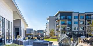 Taryn at 401 Gallery 5