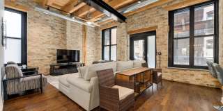 154 W Hubbard Street Gallery 5