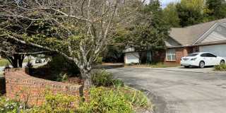 Farragut One-Level 2BR/ 2BA One-Level Condo Gallery 1