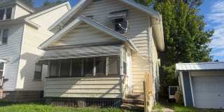 THE CUTEST 3 BEDROOMS SINGLE HOME !! 1St floor bedroom Gallery 57