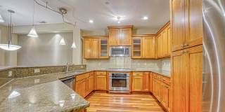 Refined Portland Residence Near Forest Park & NW 23rd Gallery 9