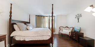 1147 Hillsboro Mile Gallery 17