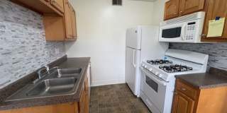 Updated 1BR Apartment Near Downtown Akron with Brand-New Bathroom Gallery 5