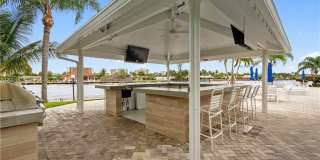 6207 Bay Club Drive Gallery 1