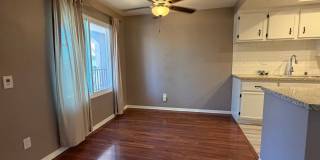 Stylish & Comfortable Townhome in Point Loma Gallery 1