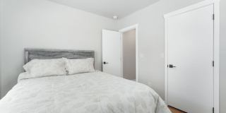 FURNISHED HOUSE! Short or Long Term! Large Newly Renovated Fully Furnished Modern 5 Bedroom Home with 3 Separate Living Rooms! Gallery 11