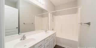 108 Southsquare Row Gallery 6