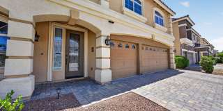 Beautifully upgraded 5-bedroom home with a pool! Gallery 8