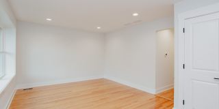 5509 N Central Avenue Gallery 12