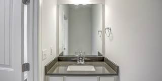 3/2.5 Townhome Close to Southpoint w/ Garage! Gallery 27