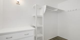 NEWLY RENOVATED APARTMENTS IN PRIME ALAMITOS BEACH Gallery 4